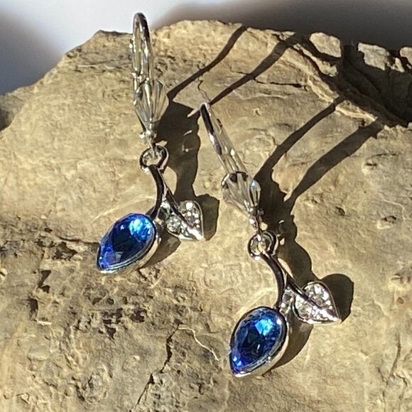 ❤️ Silver Blue Berry Drop Earrings - Picture 13 of 13